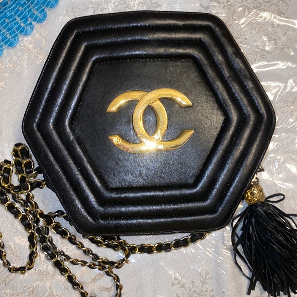 This beautiful CC bag Vintage